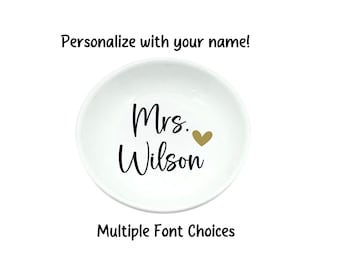 Personalized Mrs Ring Dish, Ring Holder, Wedding Ring Dish, Engagement, Ring, Trinket Dish, Jewelry, Wedding Gift, Bridal Shower, Gift, Mrs