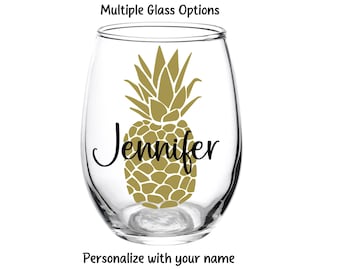 Personalized Pineapple Glass, Pineapple, Pineapple Gift, Wine Glass, Pineapple Theme, Party, Hawaiian, Bachelorette, BBQ, Pina, Favor, Gift