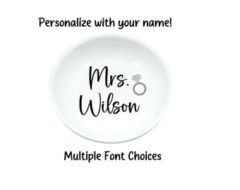 Personalized Mrs Ring Dish, Wedding Ring Dish, Ring Holder, Your Name, Bridal Shower, Engagement, Future Mrs, Bride, Wedding, Gift, Mrs, Mr