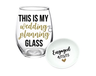 Personalized Engagement Gift Set, Engagement Glass, Engagement Gift, Wine Glass, Ring Dish, Future Mrs, Bride to be, Wedding Planning, Beer