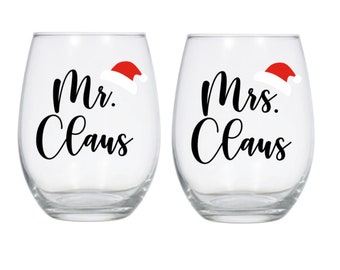 Mr and Mrs Claus Glass, Christmas Glass, Christmas, Wine Glass, Couples Gift, Decor, Santa, Gift for Couple, Personalized, Friendsmas, Favor