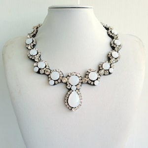 Handmade Strass Statement Necklace: Crystal & White Opale Jewel IV339
