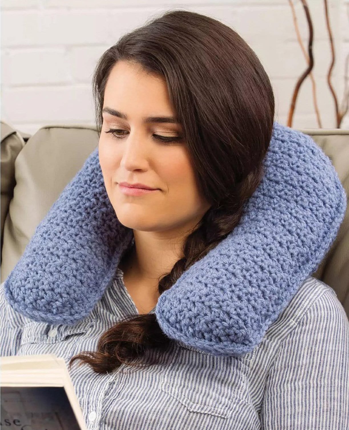 Crochet Neck Travel Pillow- Instant Download Pattern-PDF Crochet Pattern- Chunky bulky 12 ply yarn needed- easy crochet pattern
