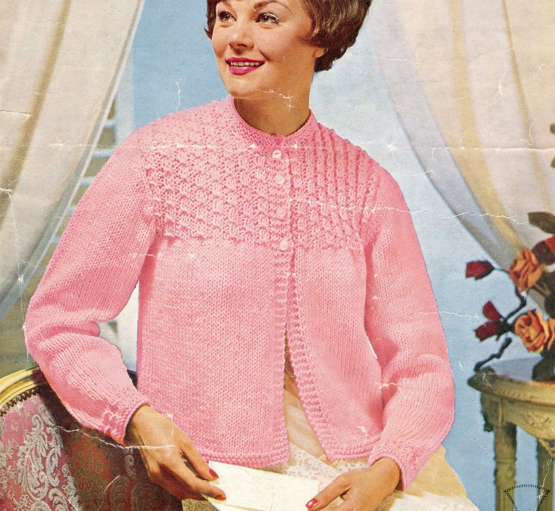 Woman's Patterned Yoke Round Neck Bed Dressing Jacket 34 40 8 Ply DK