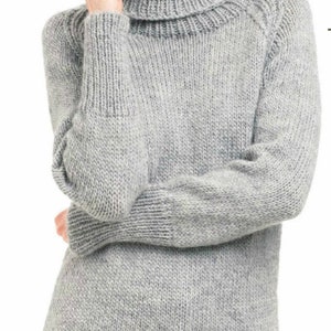 Woman&#39;s Easy Turtleneck Sweater in Chunky Bulky wool Beginners Knitting Pattern Vintage Knit - Download PDF
