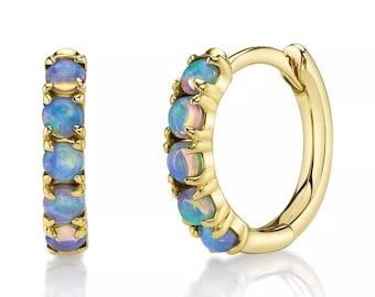 Natuurlijke opaal Huggie-oorringen 14K massief geelgoud 0,25 CT Cadeau voor haar Aarde gedolven conflictvrij