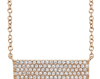 Collar con colgante rectangular de barra de diamantes en oro rosa de 14 quilates con engaste pavé natural de 0,25 quilates
