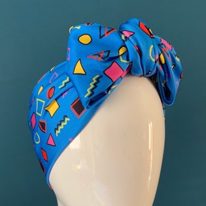 Blue retro print. Turban bow headband image 1