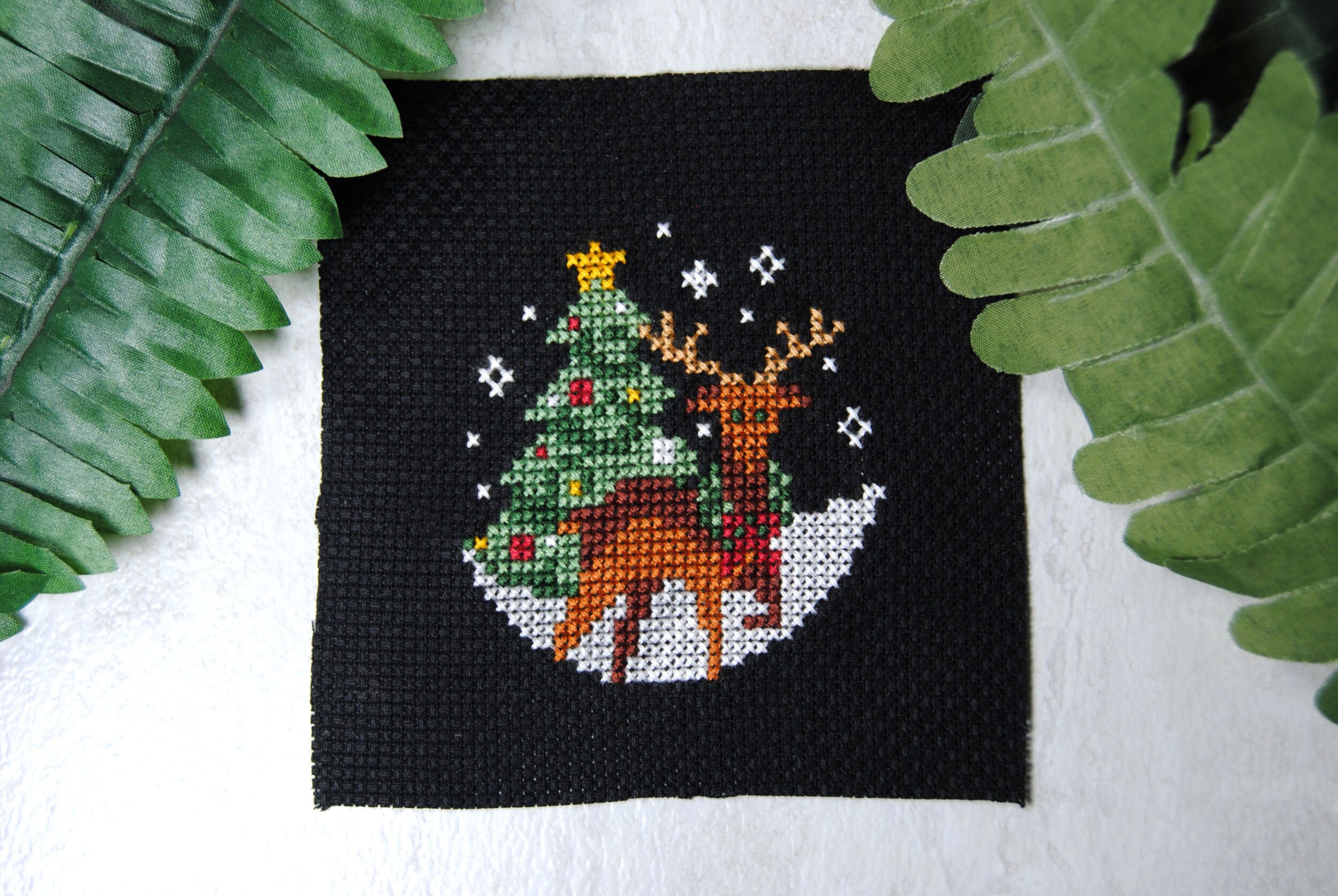 Christmas Deer Cross Stitch Pattern - Holiday Design - DIY Christmas ...