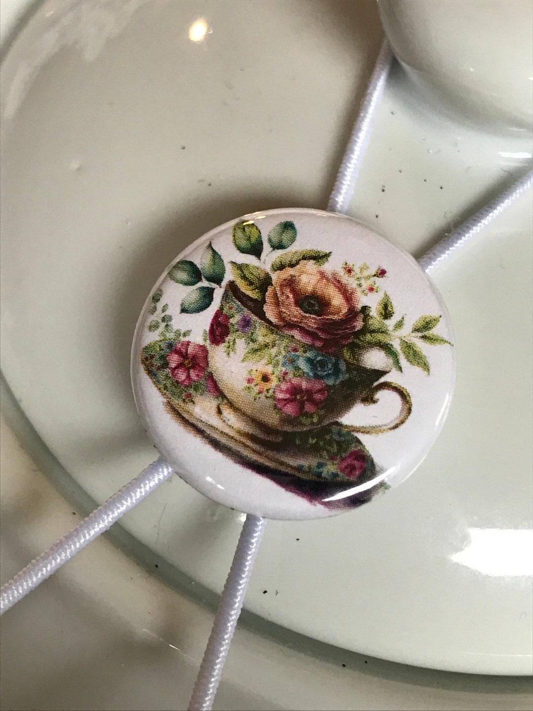 Teapot Drip Catcher, Lid Holder, Vintage Style, Alice in Wonderland