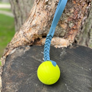 Grande bola trançada de 3" BioThane® Tug - brinquedo de puxar para cães, brinquedo de recompensa, bola de puxar para mastigar, brinquedo de recuperação