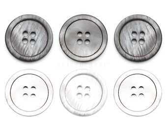 Conjunto de 12 botões de concha natural, vários tamanhos, com 4 furos, para costura e artesanato.