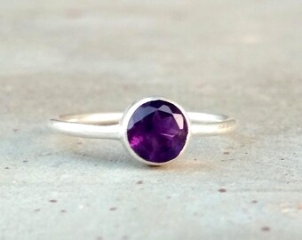 Beautiful Amethyst Ring, Natural African Amethyst Sterling Silver Ring - Amethyst Ring - Amethyst Round Cut Ring - Handmade Amethyst Ring