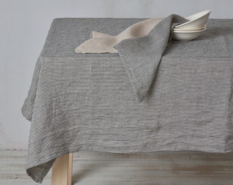 Nappe en lin-Nappe-Linge de table-Rayures naturelles et graphite -Nappe en lin lavé- Largeur 55 po. (140 cm) x longueur personnalisée.