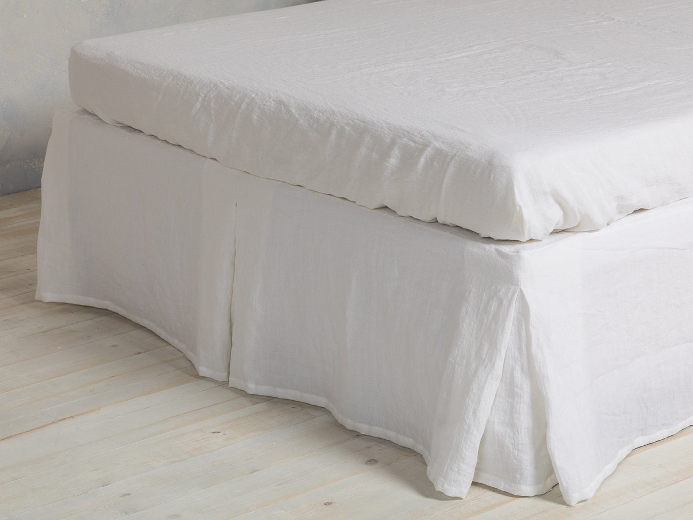 Linen bed skirt-Washed linen bed skirt- White linen bed skirt with ...