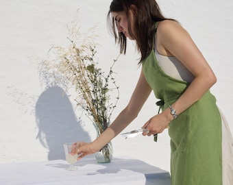Linen Apron, Kitchen Linen Apron Linen apron with ab big front pocket.
