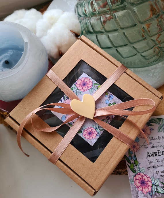 【Sinoon】 Beaded Heart Brooch / 追跡付 Sailor Moon Heart Brooch. Pretty Guardian Beaded Pin - Etsy