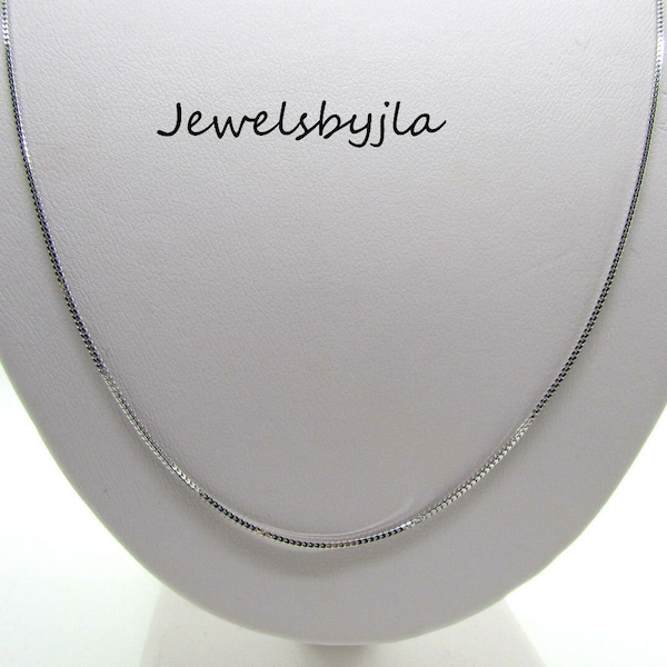 Jolie chaîne carrée en or blanc 14 carats 18 pouces 2,4 grammes 1 mm