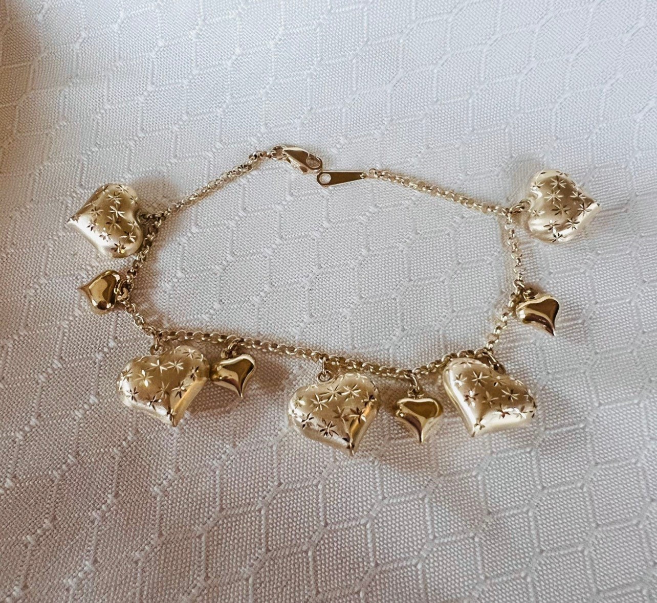 ◎D moment ◎ [D-Moment] Cherish Gold Heart Bracelet (925 Si Heart Charms Bracelet, Gold Heart Bracelet, Gold Chunky