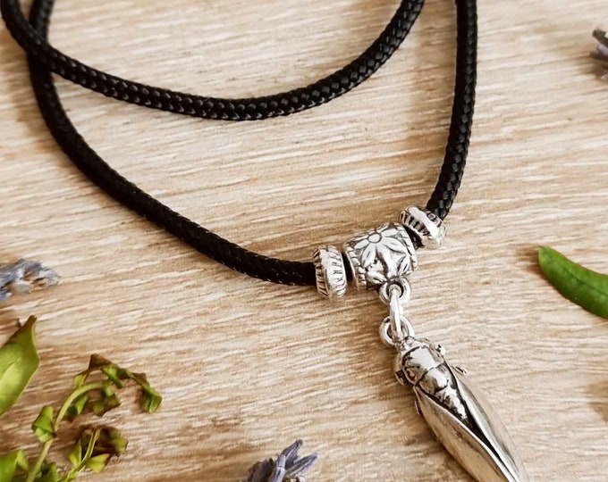 Cicada Necklace - With Paracord cord ø3mm - color of your choice