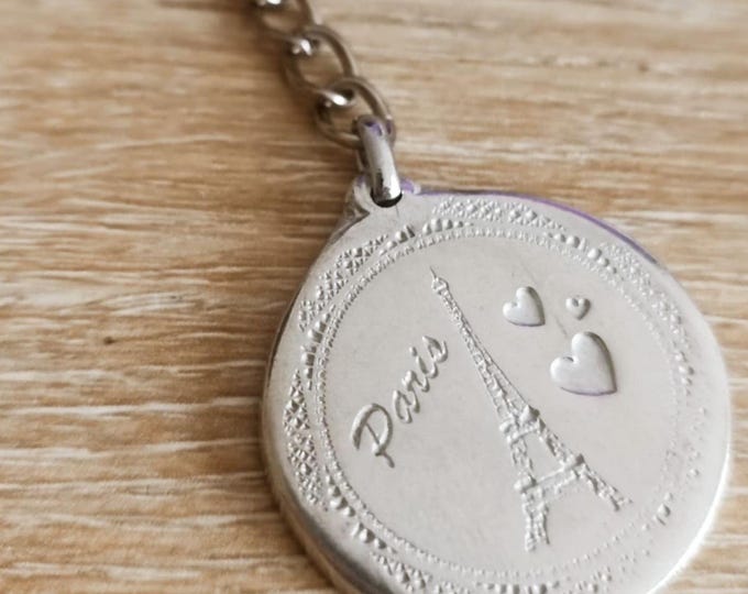 Tinplate key ring - Eiffel Tower with heart - ø30mm - tinplate