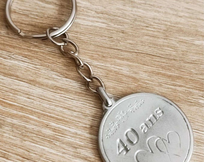 Birthday key ring - 40 years with hearts - raw tinplate - ø30mm