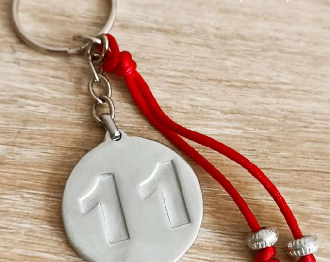 Key ring for 11 years of marriage (coral wedding) - ø30mm in raw tinplate + cord with pearls
