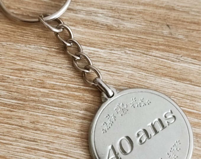 Birthday key ring - 40 years with leaves - tinplate - ø30mm
