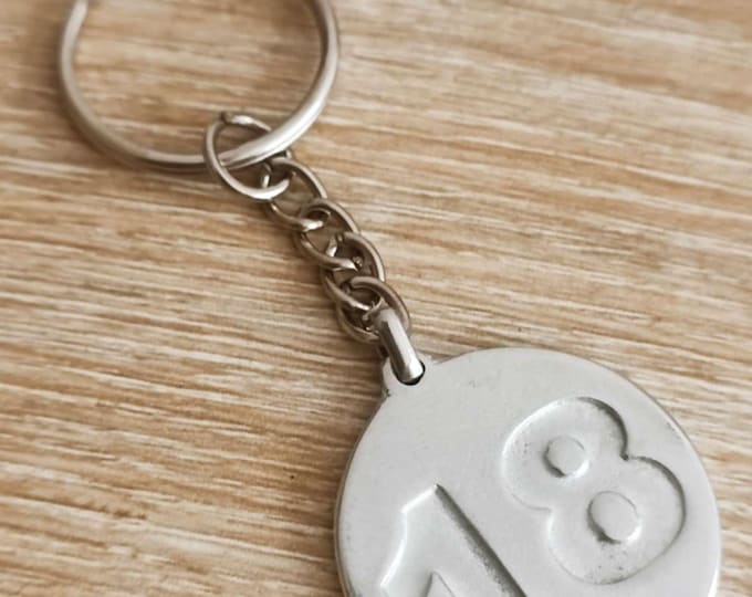 Birthday key ring - 18 years old - raw tinplate - ø30mm