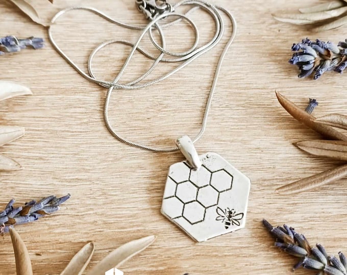 Swarm of bees necklace 21x21mm in tinplate with 925 silver finish - with or without 42cm stainless steel chain