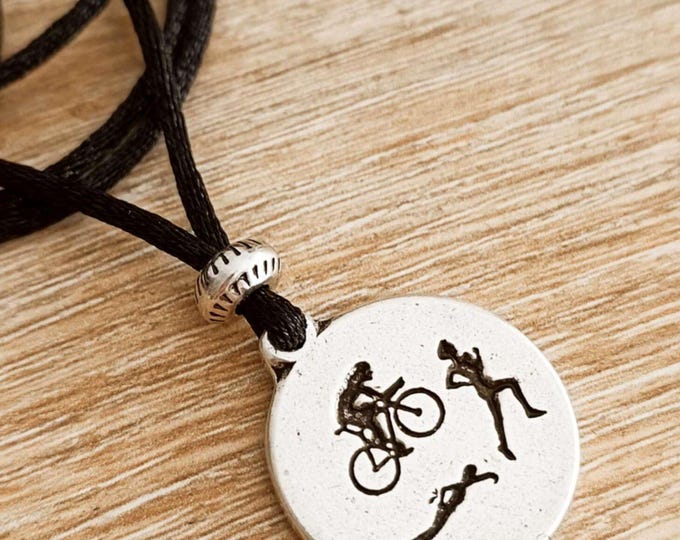 Triathlon Necklace - tin plate with 925 silver finish - Round ø20mm - adjustable cord