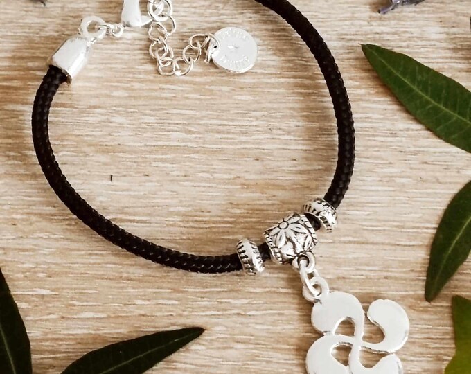 Basque Cross Bracelet / Lauburu - With Paracord cord ø3mm - color of your choice
