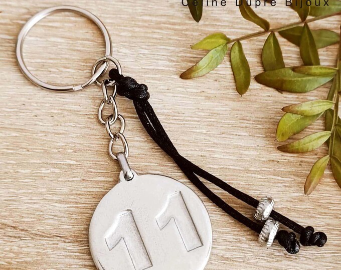 Key ring for 11 years of marriage (coral wedding) - ø30mm in raw tinplate + cord with pearls