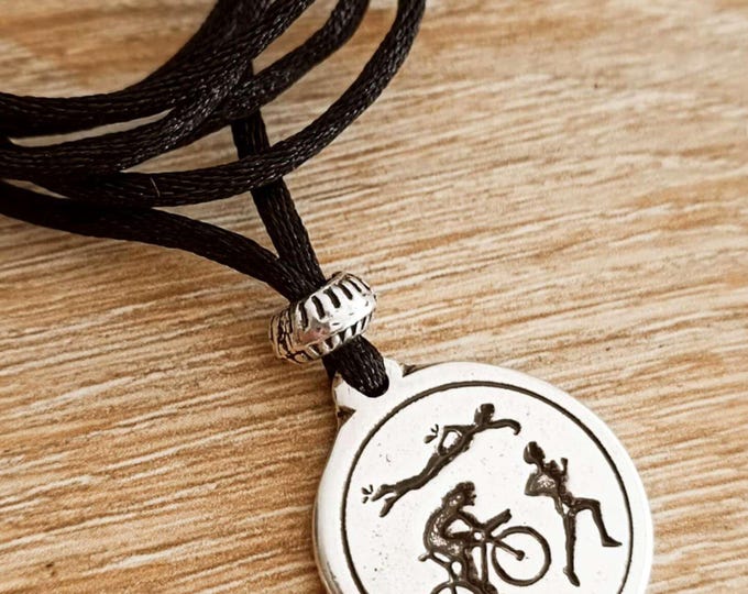 Triathlon Necklace - tin plate with 925 silver finish - Round ø20mm - adjustable cord