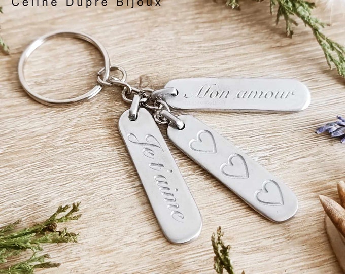 Key ring with tin medal on the theme of love, marriage....
