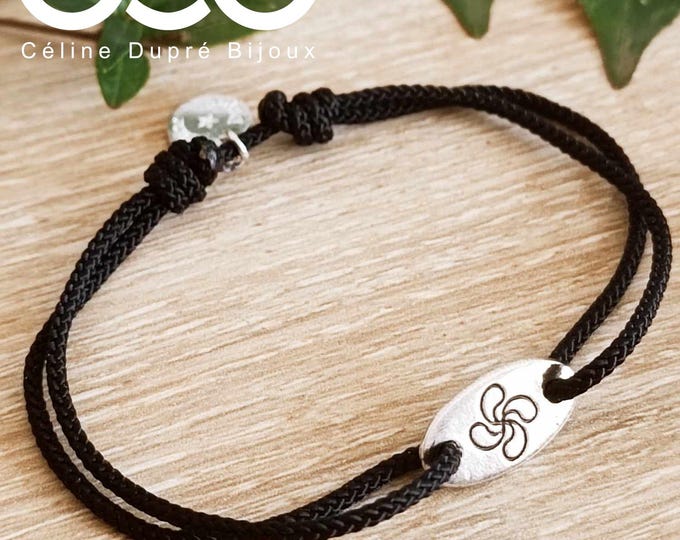 Basque Cross / Lauburu Bracelet adjustable oval 8x16mm - braided cord of your choice