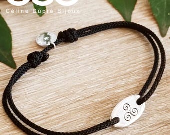 Breton / Celtic Triskell bracelet - adjustable with 8x16mm oval medal - braided cord of your choice