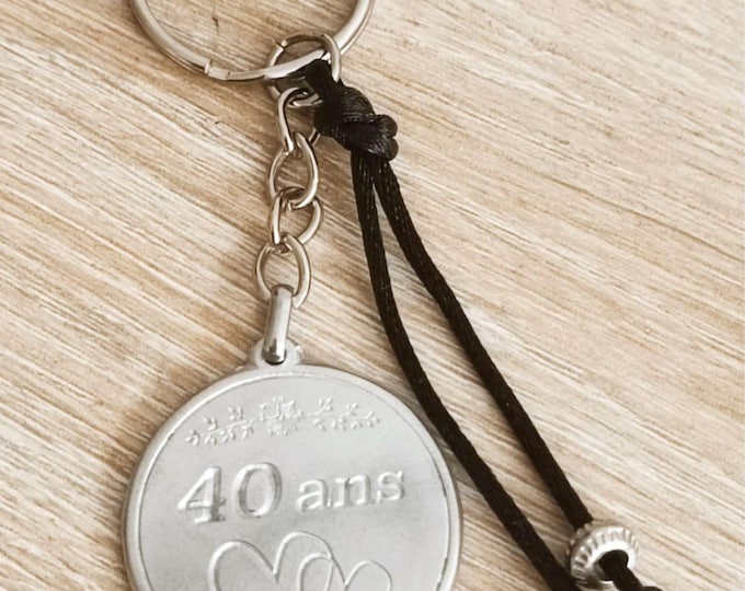 Birthday key ring - 40 years with leaves - raw tinplate - ø30mm - with beads and cord - Made in France