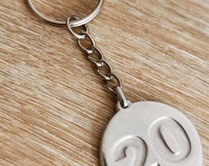 Birthday keyrings - 20 - tinplate - ø30mm