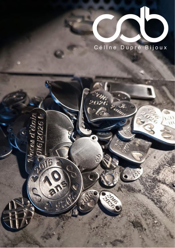 Keychain For: Tin Wedding Anniversary, 10 Years of Marriage, Union
