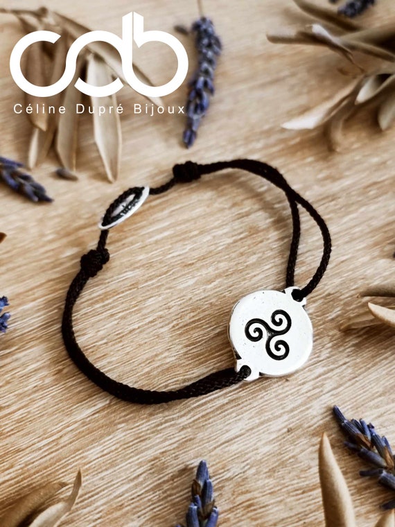 Bracelet Celtique Argenté Avec Triskel Ajouré - Bijou Régional Breton, Occasion