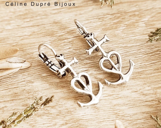 “Camargue cross” earrings – size, finish of your choice
