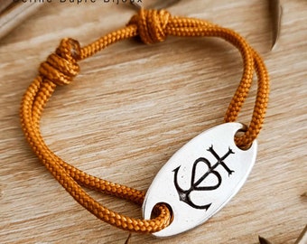 Camargue Cross bracelet with ø3mm Paracord cord - size and color of your choice