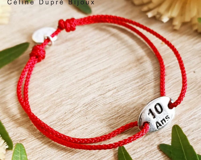 Bracelet for your tin wedding anniversary - Oval medal 8x15mm with "10 years" - cord of your choice