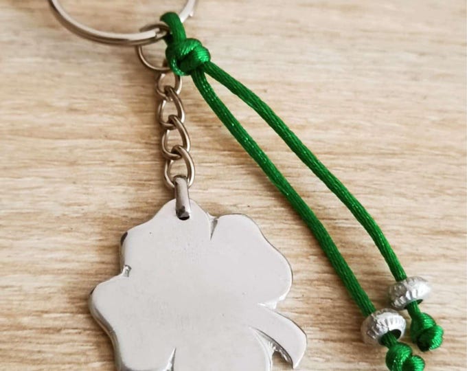 Key ring - Clover - ø30mm - with beads and cord.