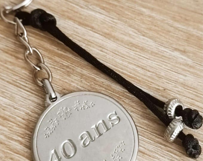 Birthday key ring - 40 years with leaves - raw tinplate - ø30mm - with beads and cord - Made in France
