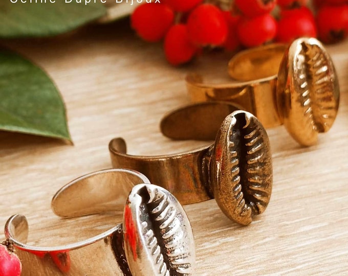 Cowrie / Shell pendant or ring - model and finish of your choice
