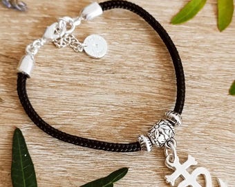 Camargue Cross Bracelet 16x25mm - With Paracord cord ø3mm - color of your choice