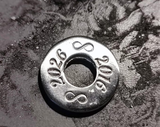 Bracelet for your tin wedding anniversary - Ring with the text "2016/2026 + infinity" - adjustable 1.50mm diameter cord