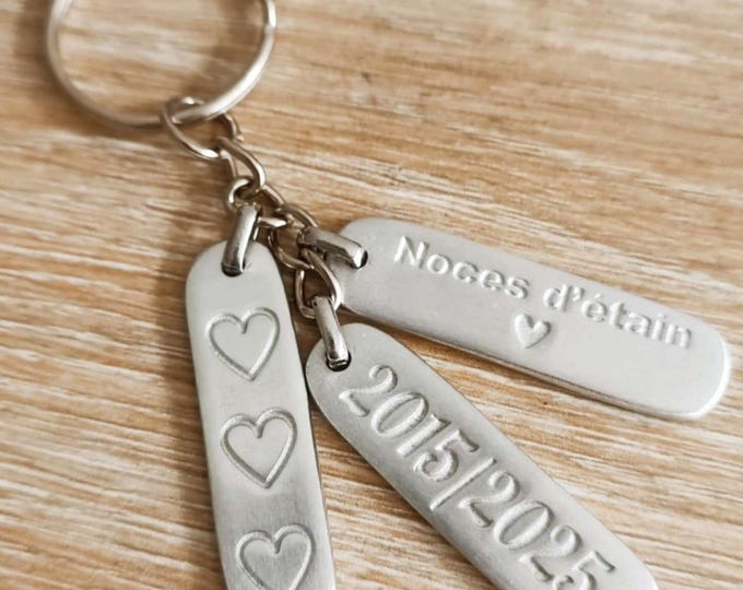 Key ring for: tin wedding anniversary, 10 years of marriage, union. Limited edition 2015/2025 - in raw tin